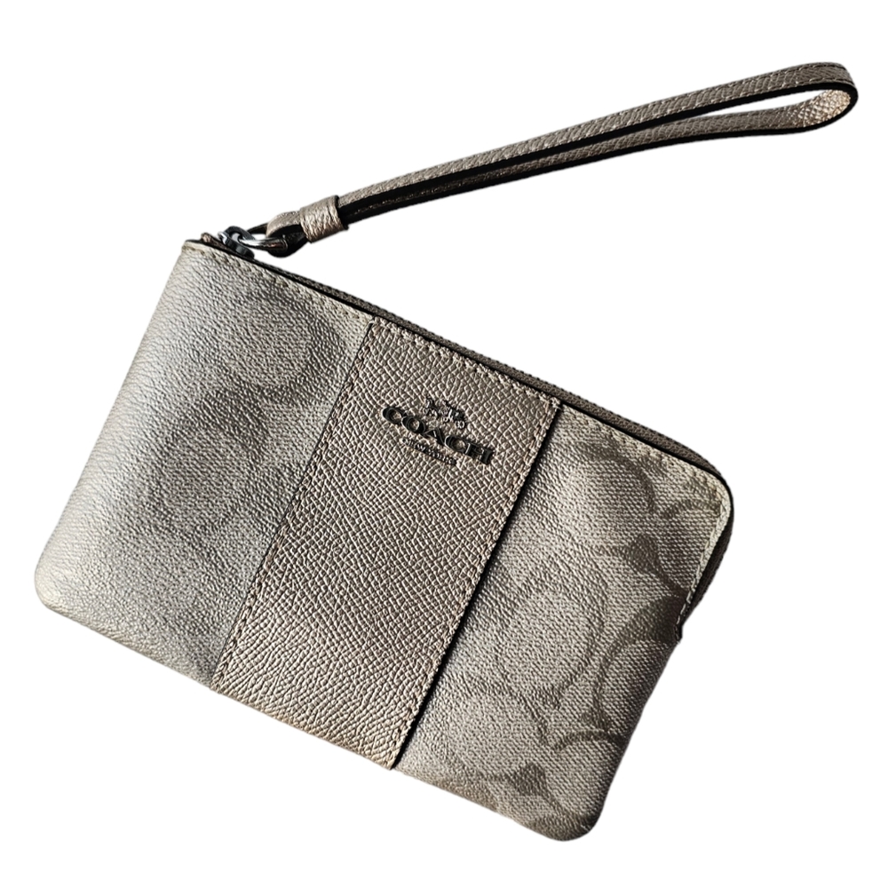 Coach Corner Zip Wristlet Signature Color Silver Platinum EUC